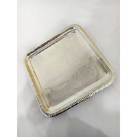 Plateau décoratif rectangulaire en métal couleur argent, plateau de service élégant en acier inoxydable brillant pour l'entrée, la coiffeuse et la présentation de parfums