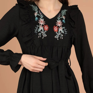 Robe maxi en tissu brodé floral pour femmes Aerobin, style doux, taille naturelle, respirante, disponible en gros, série de paquets - Product Image 1