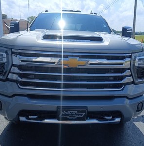 USED 2024 Chevrolet Silverado 3500HD High Country Crew Cab 4WD - Product Image 1