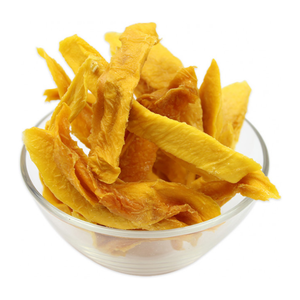 Snack sucré à la mangue séchée aromatisée à texture douce dans un sac pour le bien-être digestif - Product Image 5