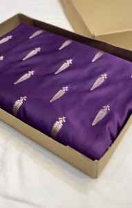 ผ้าม่านทอมือแบบดั้งเดิมสำหรับงานปาร์ตี้ ผ้าไหมซาตินบานาราซี ผ้าไหมมาชรู ผ้าซารี ทอแบบจาการ์ด พร้อมผ้าพาลลูเนื้อดี เสื้อคลุมป้องกันแสงแดด - Product Image 5