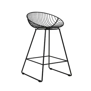 Meubles enduits noirs à Promotion de tabouret de bar en métal de haute qualité avec siège en bois pour la maison et les chaises de magasin de cuisine - Product Image 1