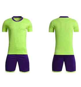 Ensemble de maillot et short de football entièrement personnalisé, impression par sublimation, motifs vibrants, prix de gros, uniforme de football absorbant l'humidité - Product Image 5