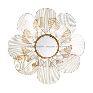 Suministros al por mayor Espejo de pared floral de hierro rústico chapado en oro OEM ODM Espejo de pared de tocador hecho a mano indio personalizado - Product Image 3