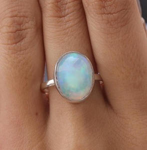 925 bague de promesse de Style Boho en argent sterling massif bijoux de créateur faits à la main avec diamant de taille ovale en opale bleue pour les fêtes - Product Image 2