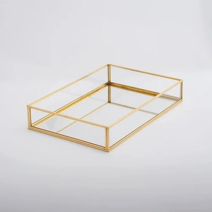 Prix économique Vente à chaud Plateau en verre Design unique Miroir décoratif en métal plaqué or Plateau d'affichage de bijoux à bas prix - Product Image 3