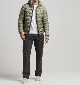 Chaqueta de plumón para hombre, elegante y de temporada, con relleno resistente, ligera, para movimiento, OEM ODM, cómoda, para invierno - Product Image 6