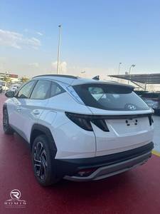 Hyundai Tucson GL 1.6T SUV Usata 2025, Guida a Sinistra, 5 Posti, Fari a LED, Climatizzatore Automatico, Schermo Touch |   Pronto per l'esportazione - Product Image 5