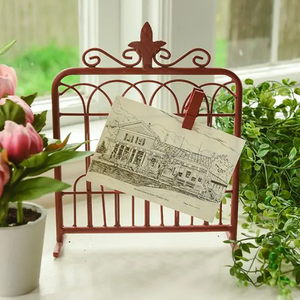 AK Laiton Look Vintage Porte de Jardin Sculpture de Table en Métal Finition Rouge Pièce Personnalisée Pour la Décoration Intérieure de la Maison - Product Image 1