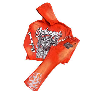 Ensemble de survêtements à capuche et de jogging imprimés de style hip-hop pour hommes avec des motifs graphiques uniques et audacieux - Product Image 2