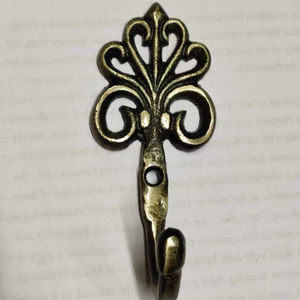 Ensemble de crochets muraux en forme d'animaux en finition or de luxe, lion et girafe, porte-clés décoratif à prix avantageux - Product Image 1