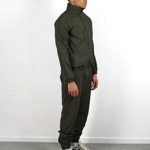 Ensemble de survêtement imperméable pour femmes Ensemble veste et pantalon coupe-vent personnalisé Ensemble de survêtement coupe-vent zippé deux pièces - Product Image 3