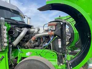 Camion semi-remorque 589 Sleeper d'occasion 2025 – 510 CV, Prêt à l'exportation mondiale, Performances optimales - Product Image 5