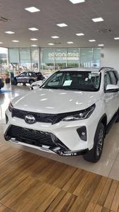 Nuovissimo 2025 a YOTA SRX platino SW4 4x4 VDJ 4.0L V8 TURBO-DIESEL cambio automatico a 6 rapporti - Product Image 4