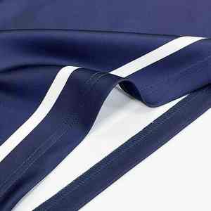 Nuevo Diseño Personalizado de Camiseta de Fútbol Americano de Manga Corta, Transpirable, de Secado Rápido, Ligera, Sublimada, a Precio Económico - Product Image 2