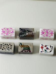 Boîte à bijoux en marbre au design moderne avec incrustation de nacre Sculpture de coquillages Jali Design Boîte unique Vos pièces de valeur - Product Image 2