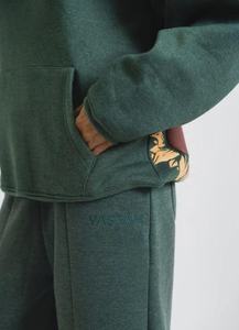 Conjunto de sudadera y pantalones deportivos con logotipo personalizado al por mayor, sudaderas con capucha en blanco para impresión y marca privada, para uso diario y fitness. - Product Image 3