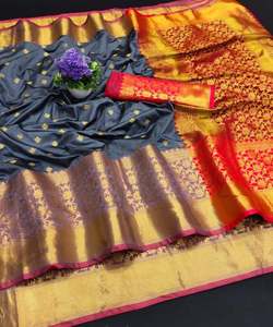 Saree en coton avec dentelle florale pour mariages indiens - Product Image 4