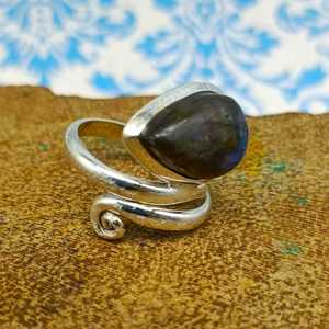 925 Sterling Silver Handmade Women's <b>Ring</b> Pear Shape Grey Blue Flash <b>Labradorite</b> Gemstone Set Diamonds Unique Casual Jewelry - Product Image 2