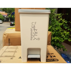 ถังขยะสเต็ปออนจจตุรัสโฮโกริ10L ทนทานและปลอดภัยต่อการใช้งานถังขยะพลาสติกสไตล์ญี่ปุ่นดีไซน์กลางแจ้ง - Product Image 1