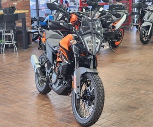 Moto di Alta Qualità 2024 390 Adventure SPOKE W con Motore Monocilindrico a 4 Tempi - Product Image 2