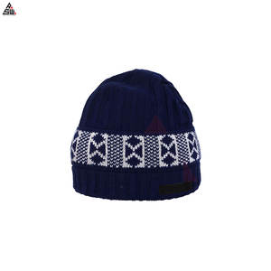 Bonnet d'hiver unisexe en tricot brodé à la main - Polyester/coton, couleurs et tailles personnalisables, style décontracté - Product Image 6