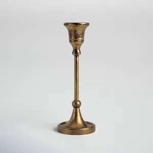 Candelero de Metal de hierro de lujo, candelabro de latón con forma elegante para decoración del hogar, precio al por mayor, recipiente de vela - Product Image 1