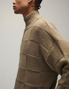 Suéter de Punto Personalizado con Logotipo, para Hombre, Manga Larga, Cuello Alto, Hombros Caídos, Diseño a Cuadros, Texturizado, de Algodón, Fabricado por EVERGLOW - Product Image 2