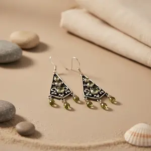 Pendientes Largos Vintage de Plata 925 con Peridoto, Perla de Agua Dulce y Diamante para Bodas y Fiestas - Product Image 1