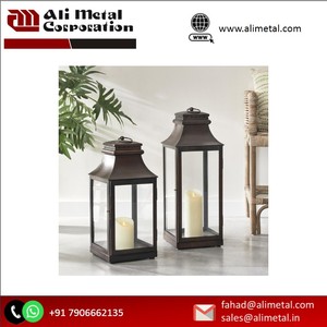 เชิงเทียนไม้สไตล์ยุโรปตกแต่งคริสต์มาสกันลมโคมไฟแก้วเหล็กรูปทรงบ้านสำหรับตกแต่งบ้าน - Product Image 3