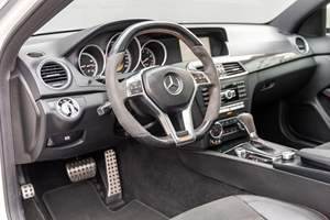 Mercedes-Benz C63 AMG Black Series 2012 d'occasion en bon état, modèle Black Series rare sans réserve, 510 ch V8, historique d'entretien approfondi - Product Image 4