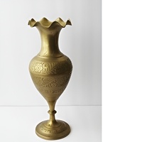 Vase à fleur en laiton décoratif de style élégant pour la maison Pot de fleur élégant en métal de meilleure qualité fini de haute qualité antique