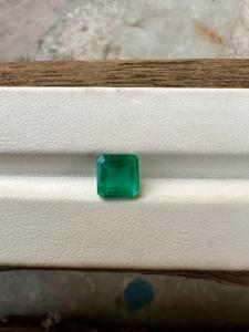 Piedra de corte de Esmeralda cuadrada de Zambia Natural de 7 MM con buen brillo, piedra preciosa suelta para hacer joyas de 1,69 quilates - Product Image 2