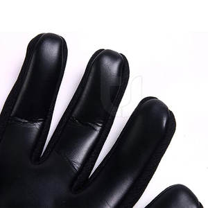 Gants de gardien de but en cuir de haute qualité, nouveau style, pour joueurs de football cherchant à se protéger les mains. - Product Image 5