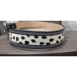 High Quality Handcrafted <b>Cow</b> Hide Leather Flower Vase with Custom Logo <b>Print</b> Steel Buckle Durable Eco-Friendly Reasonable Prices - Product Image 1