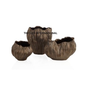 Vase à fleurs côtier en métal argenté de forme ronde en aluminium Texture martelée Utilisé Home Office Table Top Decoration - Product Image 6