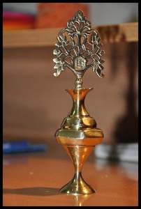 Surmedani ทองเหลืองขนาดกะทัดรัดเหมาะสำหรับการพกพา kohl สมุนไพรขณะเดินทางโดยไม่ต้องกังวลเกี่ยวกับการรั่วไหล - Product Image 3