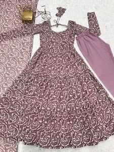 Bollywood inspiré attrayant vêtements ethniques prêts à l'emploi femmes Georgette pleine volants Anarkali robe pour femmes et filles porter - Product Image 6