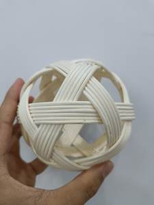 ลูกบอลหวายทรงกลมเป็นมิตรต่อสิ่งแวดล้อมเส้นผ่าศูนย์กลางที่กำหนดเอง-ลูกหวายทำจากเปลือกหวายสำหรับเป็นลูกฟุตบอลหรือของตกแต่ง - Product Image 3