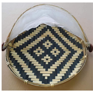 Plateau de vannage en bambou du Vietnam avec couverture de nourriture faite à la main en filet pour la salle à manger et la cuisine traditionnelles - Product Image 6