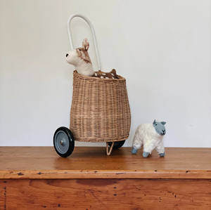 Bolsa de Carro Escolar de Mimbre Hecha a Mano para Niños, Bolsa de Cesta de Mimbre con Ruedas para Bebés, Hecha en Vietnam - Product Image 6