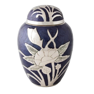 Urna funeraria de metal de calidad superior de roble plateado de diseño grabado para cenizas de recuerdo humano hechas a mano urna de buena calidad - Product Image 3