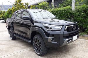 Hilux Revo Rocco Smart Cab 2.8L Diesel 4WD A/T 4x4 2023, véhicule d'occasion de grande valeur, prêt à être expédié - Product Image 5