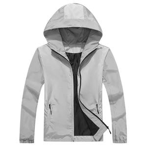 Chaqueta cortavientos ligera Varsity para hombre 2023, superventas, de talla grande, logotipo personalizable, capucha extraíble, High Street Patchwork - Product Image 2
