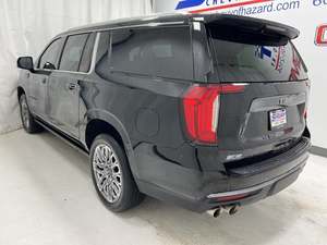 GMC Yukon XL Ultimate 4WD Negro, Usado, Élite, 2023 - Product Image 3