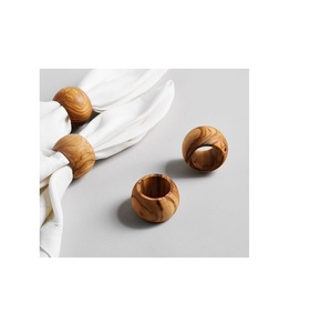 Ensemble de ronds de serviette en bois décoratifs pour les réunions de famille de Noël Thanksgiving avec centre de table à manger rustique - Product Image 2