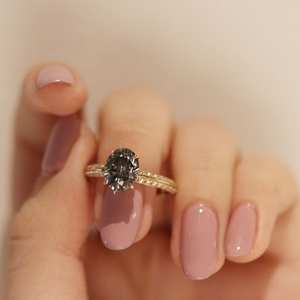 Bague de fiançailles en argent 925 plaqué or bague Moissanite grise originale diamant taille ovale ensemble pavé complet bague de proposition de mariage - Product Image 6