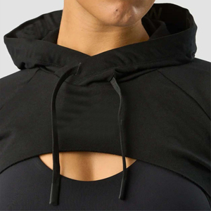 Haut court à capuche confortable 100% coton pour femmes OEM confortable pour les saisons d'automne et d'hiver avec logo chaud sur le devant - Product Image 3