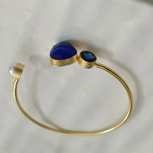 Bracelet en laiton fait main avec pierre bleue et perle plaqué or bijoux élégant accessoire de mode femmes élégant cadeau léger - Product Image 3