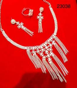 Ensemble de collier et boucles d'oreilles longues en laiton plaqué or traditionnel, bijoux de mariée festifs pour mariage, design 23037 - Product Image 2